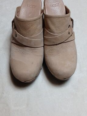 UGG Natalee Leather Wood Platform Clogs Size 8